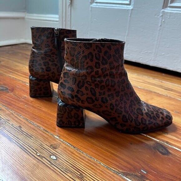 Bruno Premi Leather Animal Print Booties Block Heel Side Zipper Size 37 - Picture 3 of 14